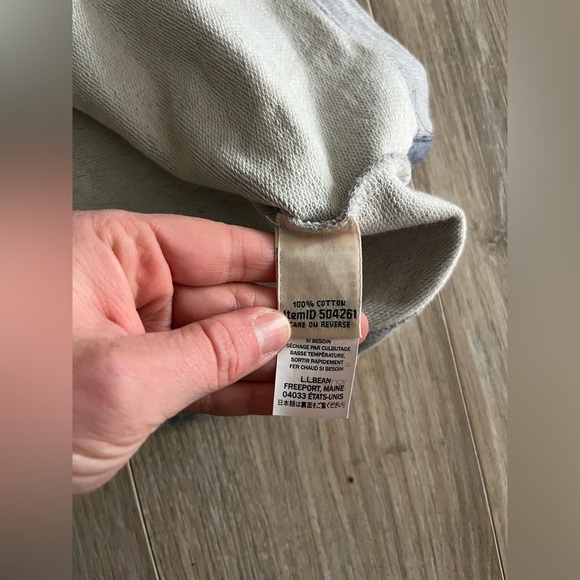 NWT L.L. Bean Women’s Sweatshirt Poncho Light Grey - Size L/XL - Picture 6 of 8